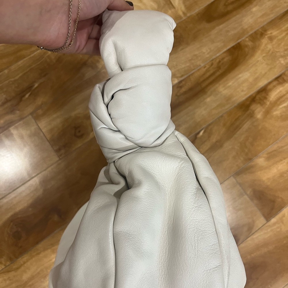 Miu Miu White Knot Detail Tote Bag - Picture 3 of 9